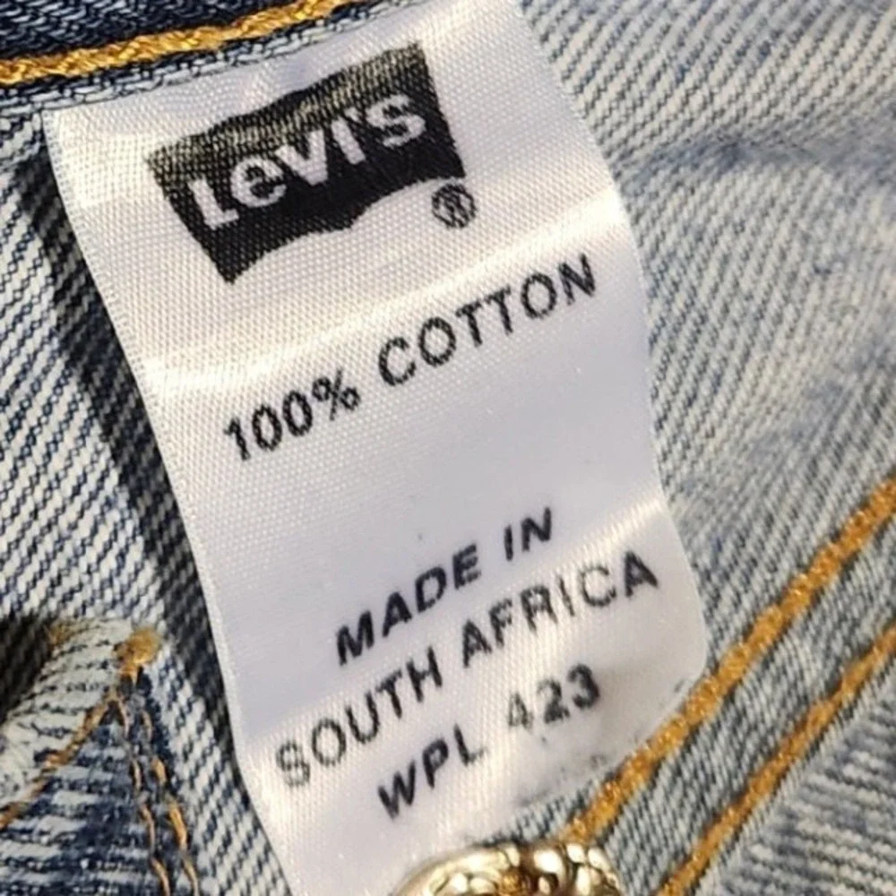 Levi's 501 Jeans Mens 35x32 Light Wash Blue Vintage Button Fly Straight Leg